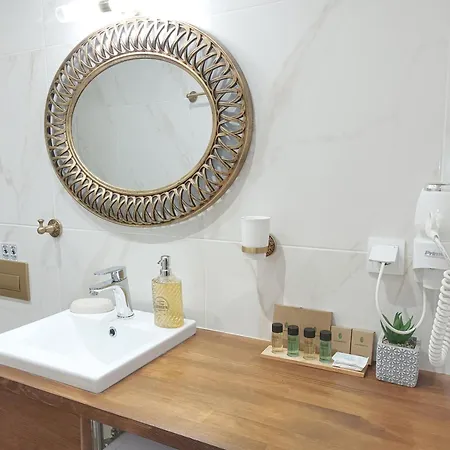 Nikola's & Joanna's Argostoli (Kefalonia)